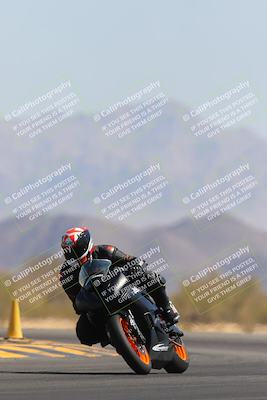 media/Apr-09-2023-SoCal Trackdays (Sun) [[333f347954]]/Turn 14 (1015am)/